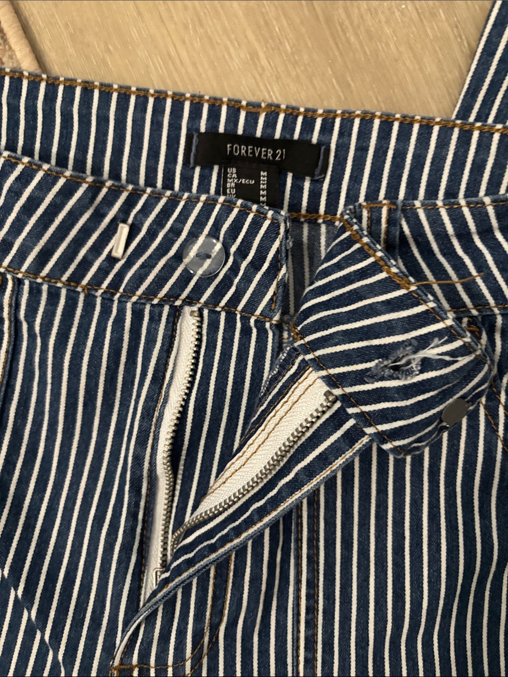 Forever 21 Pinstriped Stretchy Jeans - Picture 3 of 4